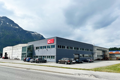 Invisible Connections AS